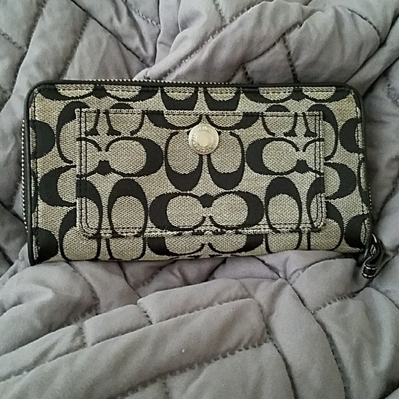 Wallet - Picture 3 of 4